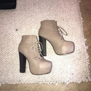 TAUPE Lace up Platform Heels size 6